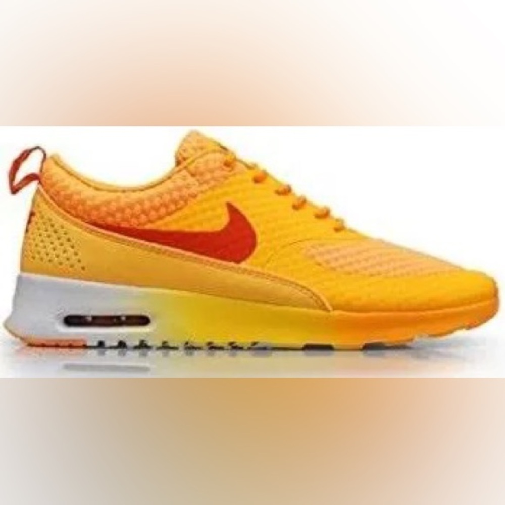 Nike Thea print pen mango size 8.5